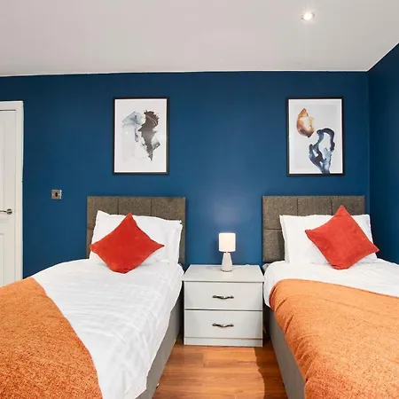 Apartment Stunning City Centre 3 Bed, 3 Bath - Sleeps 8!